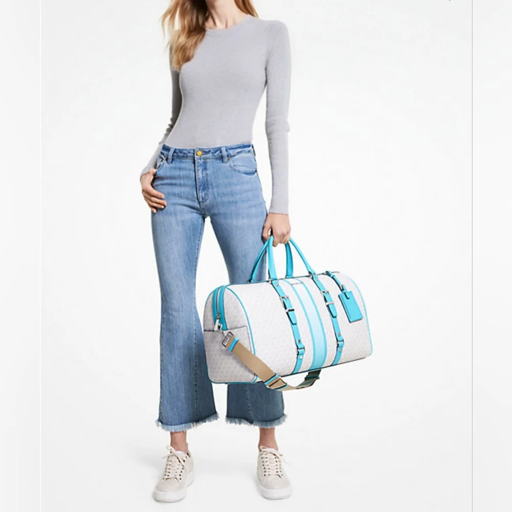 Authentic Michael Kors Weekender Ocean Blue. - Picture 2 of 12